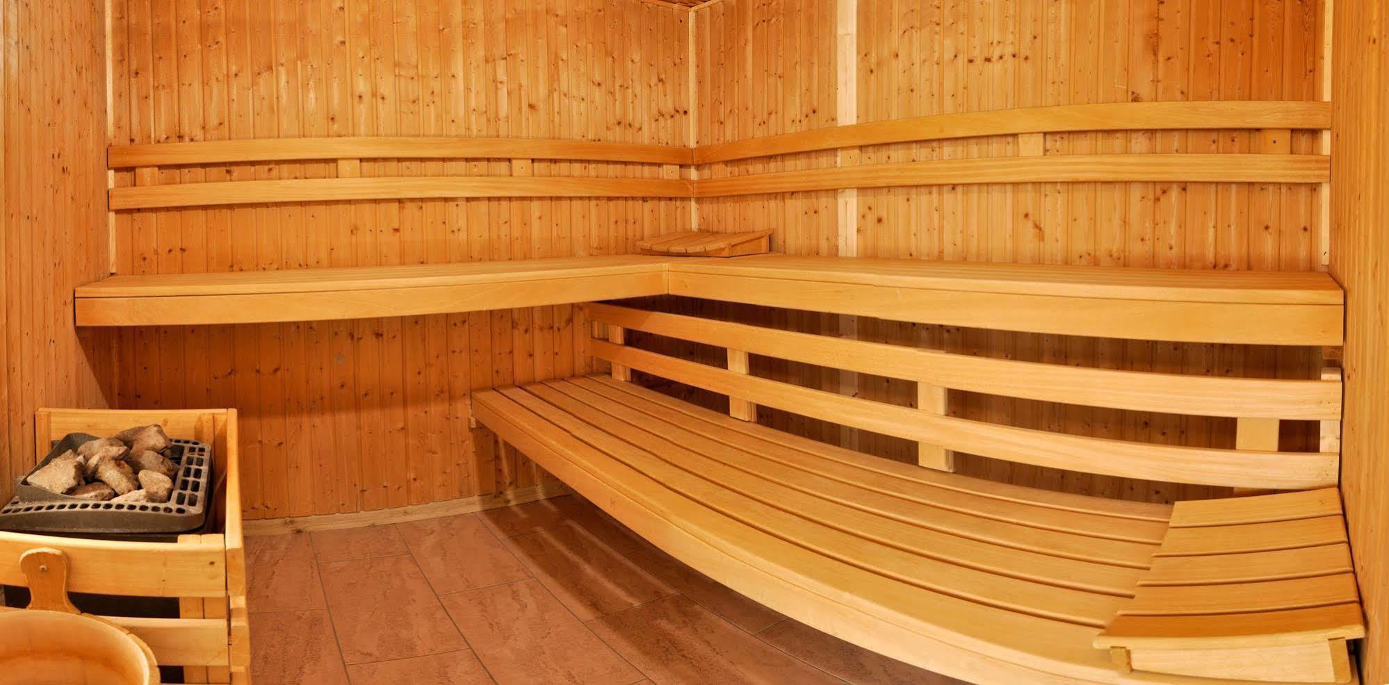 Pension Zum Riedensee Bastorf エクステリア 写真