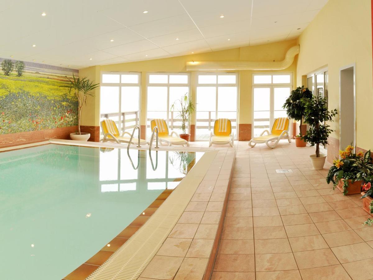 Pension Zum Riedensee Bastorf エクステリア 写真